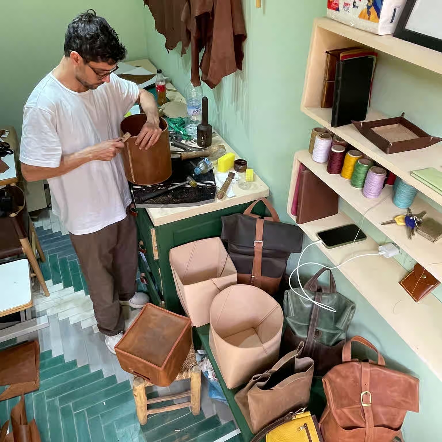 Leather craftsmanship in the TAGHATT atelier
